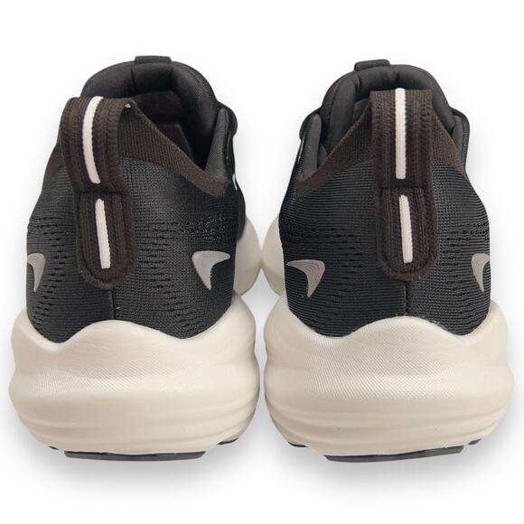 Brooks Black and White High Cushion Running Shoes - Picture 4 of 11